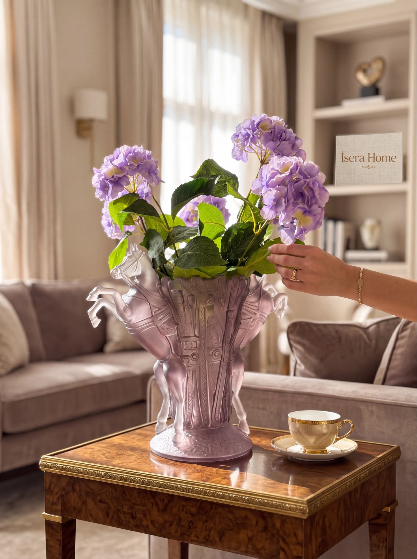 Amber Atlı Vazo Reçine