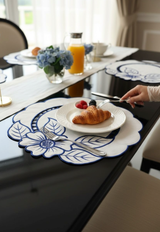 Çiçek-Yaprak İşlemeli Amerikan Servis Seti — 6 Kişilik