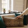 Mikasa Moor Siyah Leopar Kadife Yastık