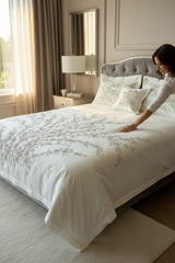 Taşlı Yatak Örtüsü